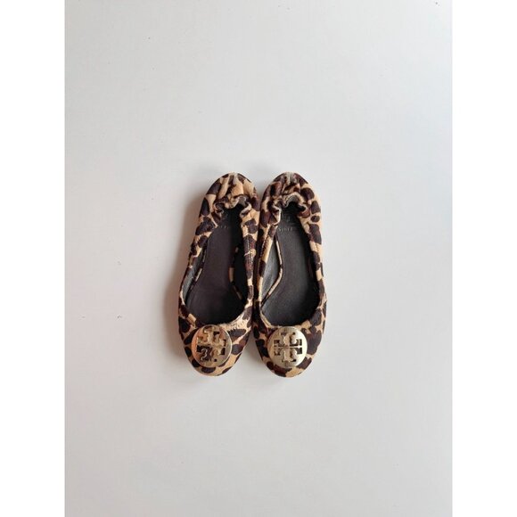 TORY BURCH Reva Leopard Calf Hair Leather Gold Medallion Ballet Flats, Size 9 - Picture 2 of 15